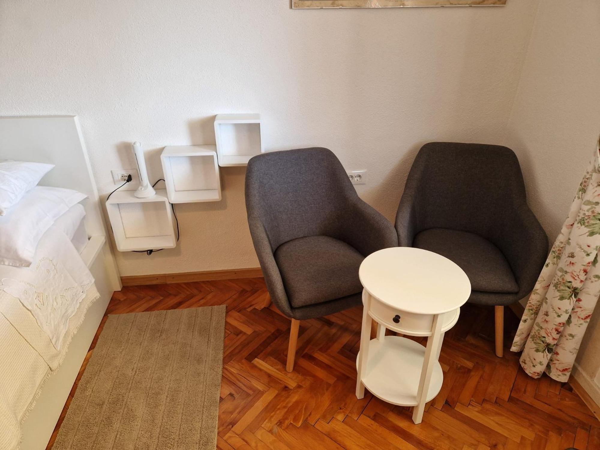Studio Apartment Riva Sumartin Exterior photo