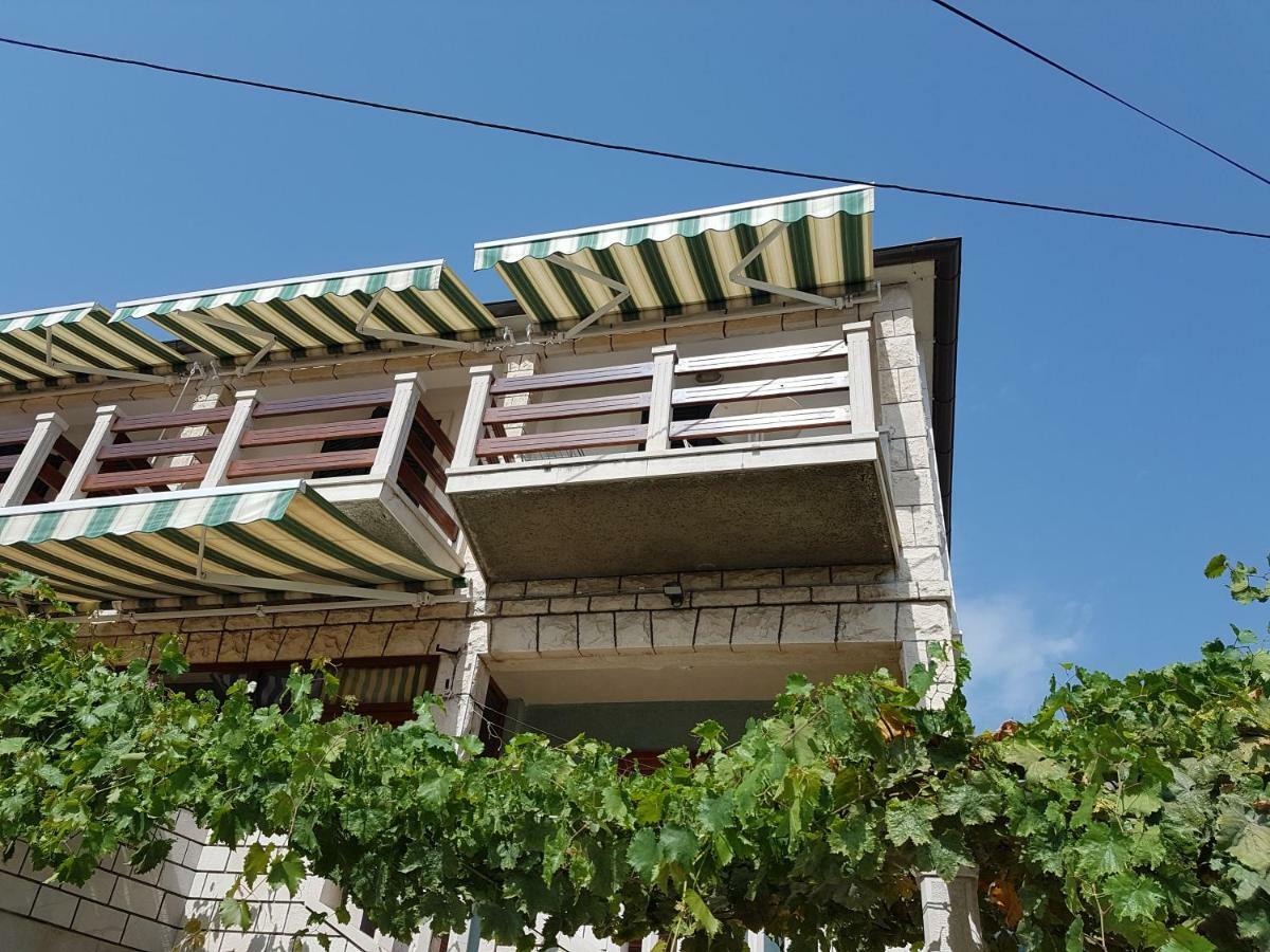 Studio Apartment Riva Sumartin Exterior photo